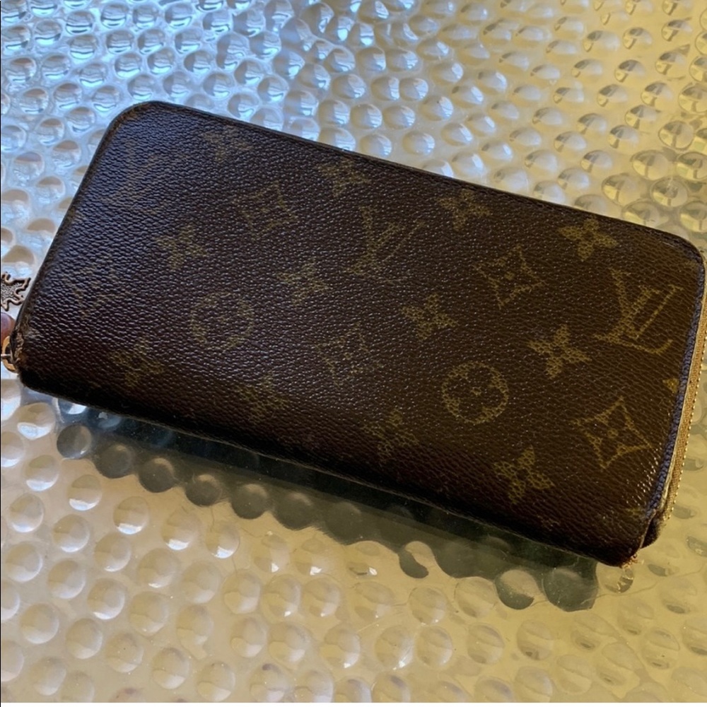 Authentic LV Wallet